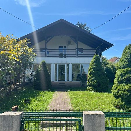 Vila Kuca Za Odmor Pozeg Stubicke Toplice Exteriér fotografie