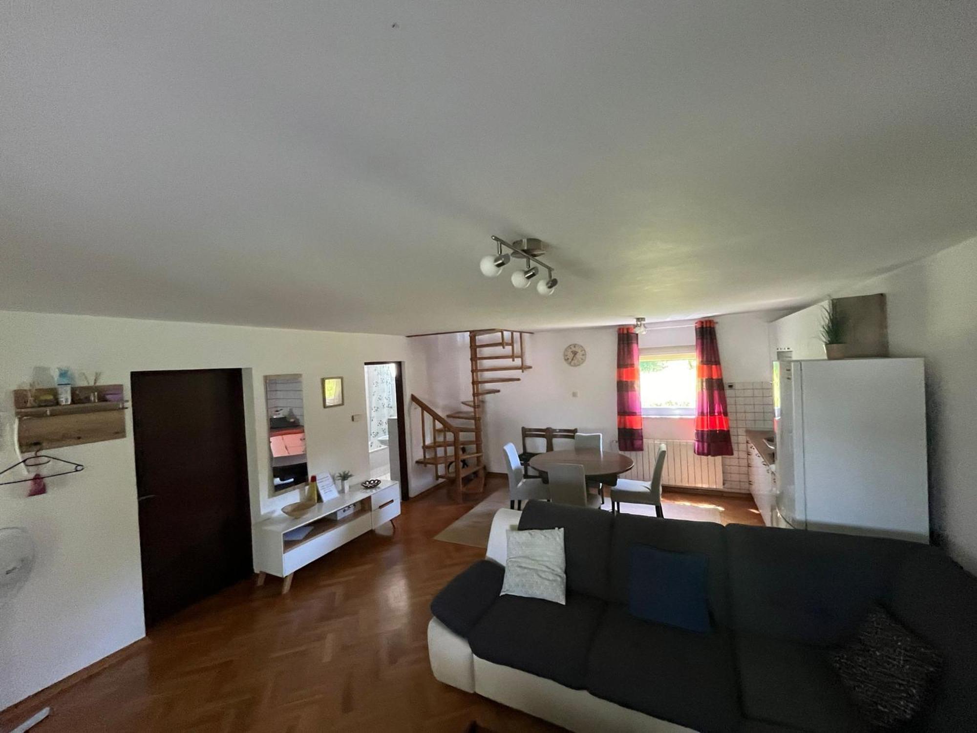 Vila Kuca Za Odmor Pozeg Stubicke Toplice Exteriér fotografie